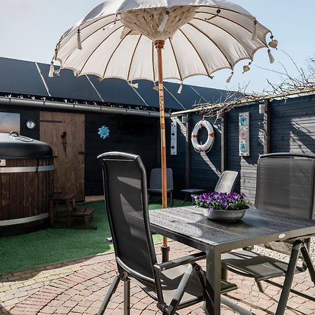 Strandhuis De Zeeparel Met Hottub Petten Exterior foto