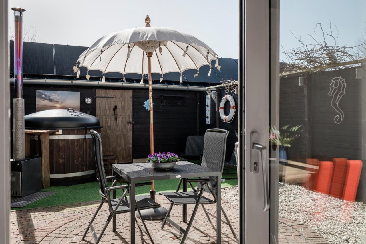 Strandhuis De Zeeparel Met Hottub Petten Exterior foto